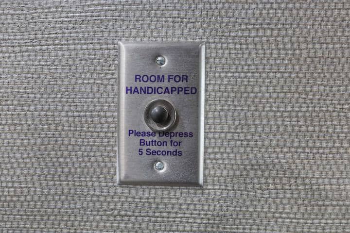 Room 8 of 17