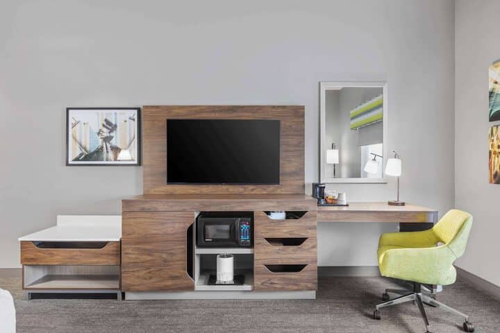 Room 3 of 17